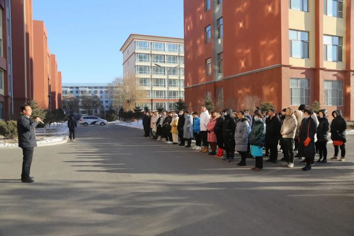 1638343457305740.jpg 640.webp (10).jpg